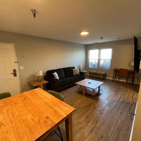 Aksarben 1 Bedroom-Close To I-80 Omaha Exterior foto